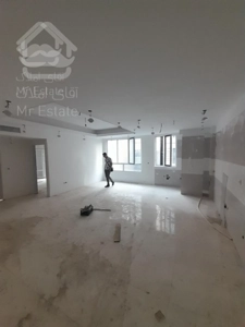 ۱۴۰ متر،خوش نقشه،سالن غرق نور