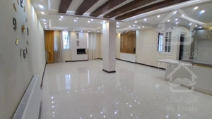 آپارتمان ۱۶۰ متری سهرک غرب بازسازی شده