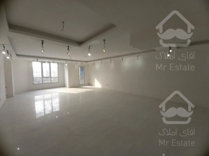 آپارتمان،۱۴۲متر،سه خواب،گلشهر