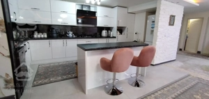 ۱۱۶متر  بلوار آزادگان  زیر ۱۰ سال  /  فول امکانات