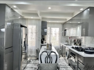 فروش واحد۷۰متری۲خواب نور مستقیم کم واحد زیر قیمت