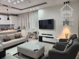 ۵۸متر۱خواب نور مستقیم سالن پرده خور