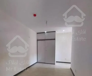 آپارتمان ۱۲۰ متر ۲ خواب دریاچه ایران مال