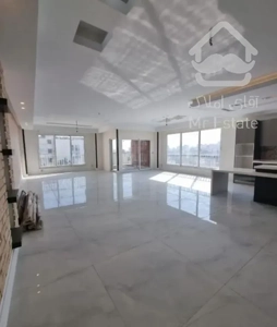 ۲۰۸ متر، ۴ پارکینگ سندی، تاپ لوکیشن، ویوی کل شهر