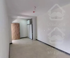 ۱۰۰ متری در حال ساخت قصر مجلل