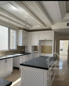 فروش اپارتمان زیر قیمت سالن پرده خور نور و نقشه عالی