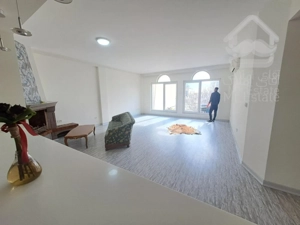 جردن ولیعصر روبروی پارک ملت ۱۲۵ متر ۲ خواب