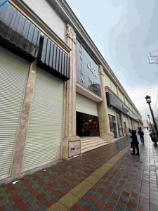 رهن و اجاره مغازه 32 متری در کنار مترو حسین آباد