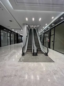 فروش شرایطی مغازه 32 متری شیک در بر خیابان مژده