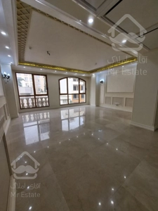 ۱۳۲ متر ۳ خواب ۲ پارکینگ سندی