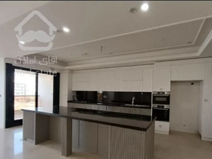 ۱۵۰ متری /چشم انداز چیتگر/ محضری/زمین‌تراکم