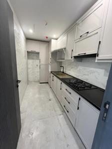 فروش اداری 70 متر در رونیکا پلاس اشرفی در بهترین لوکیشن منطقه