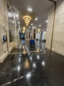 دفتر کار مدرن در قلب تهران پارک اداری رونیکا پالاس غروی