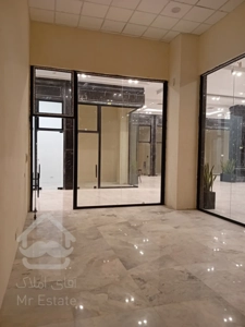 فروش اقساطی مغازه 40 متری لوکس در طبقه اول رونیکامال با پاخور عالی و موقعیت بی نظیر