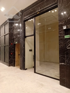 فروش اقساطی مغازه 24 متری لوکس در مرکز خرید رونیکامال