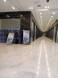 اجاره مغازه 40 متری لوکس در مرکز خرید رونیکامال با سه ماه تنفس