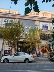 اجاره مغازه ۶۸ متری در طبقه اول رونیکامال هروی با تنفس سه ماهه