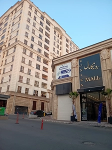 اجاره مغازه 70 متری لوکس برخیابان در مرکز خرید رونیکامال