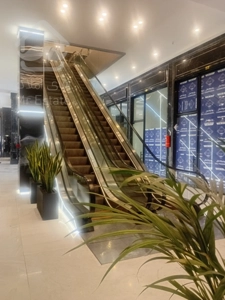 فروش تجاری 57 متر در رونیکا مال هروی در بهترین لوکیشن تهران منطقه 4