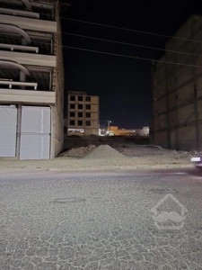 زمین ۲۰۰ متری