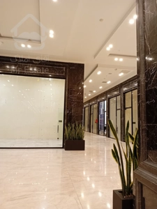 رهن و اجاره یک واحد تجاری در مرکز خرید رونیکامال