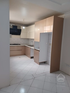 آپارتمان ۶۴ متری با همسایگان خوب