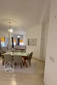 فروش فوری آپارتمان ۹۰ متری خ آرا ۲ خوابه جای برند