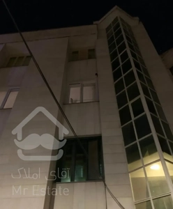 هنرستان لوکیشن عالی ۱۳۶ متری دو خواب بزرگ