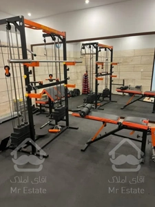 210 متر / دروس