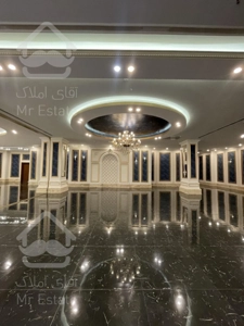 ۱۱۷ متر / رونیکا پالاس در کلاس جهانی