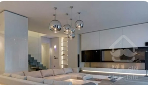 همکف ابتدای هاشمیه.۱۰۰متر.با حیاط اختصاصی