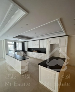 اپارتمان ۲۴۰ متری کلید نخورده