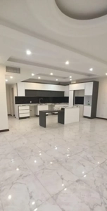 150متری / 3خواب / نورگیر عالی / بدون مشرف