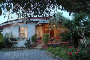 اجاره روزانه ویلاباغ استخردار برای تعطیلات