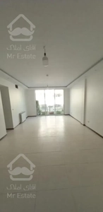 ۸۳ متر باکس پونک