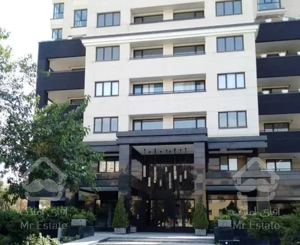 برج  مجلل و   کادوس ١٤٤متر