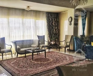 آپارتمان ۱۴۳ متری، و زیبا،سند تکبرگ