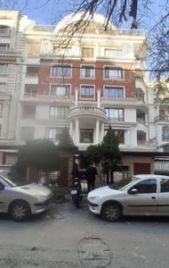 296 متر فول امکانات