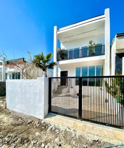 فروش دوبلکس شهرکی ۲۵۰متری روف گاردن