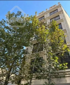 فروش ۲۴۰ متر تکواحد چندساله