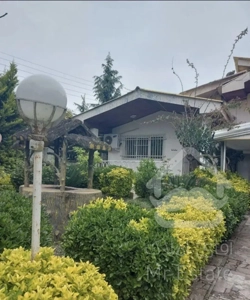 فروش فوری ویلا در بهترین لوکیشین بلوار معلم