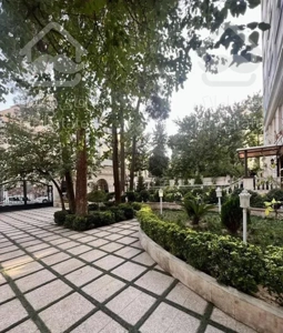 ١٢٠ متر  خوش نقش و نورگیر