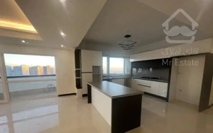 آپارتمان۲۰۰متری/ویو۳۶۰درجه/کلیدنخورده/مستر/۳خواب