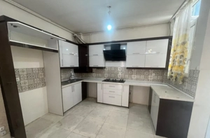 اپارتمان۹۰متری همکف(کوچه۱/۵متری)