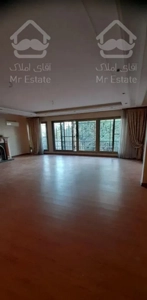 ۲۰۰متر     (غرق در نور)     (ونک)