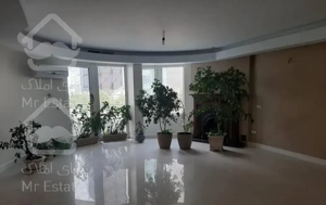 ۲۰۰ متر کامرانیه . ۳ خواب .