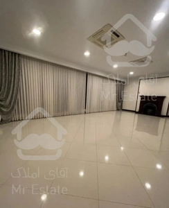 ۲۰۰متر،نوساز،تکواحدی/تکواحدی/طبقه آخر