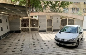 156متر ویلایی اوایل رضا احمد آباد