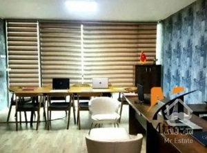 60 متر / 20 متر بالکن / ساختمان اداری بنام منطقه