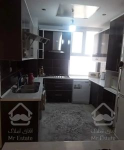 105 متر آلاله شرقی سالن پرده خور